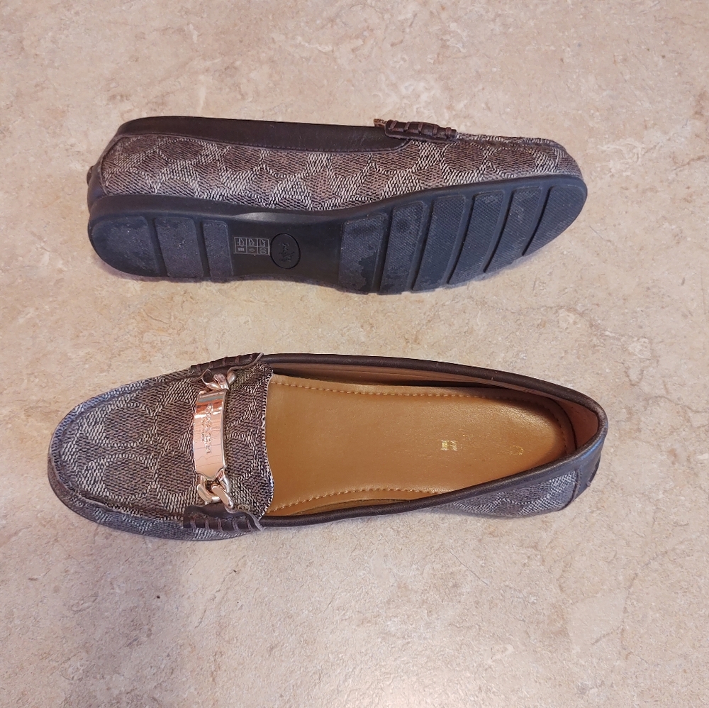 Coach 'Olive' brown signature print leather slip on loafers - Picture 6 of 14